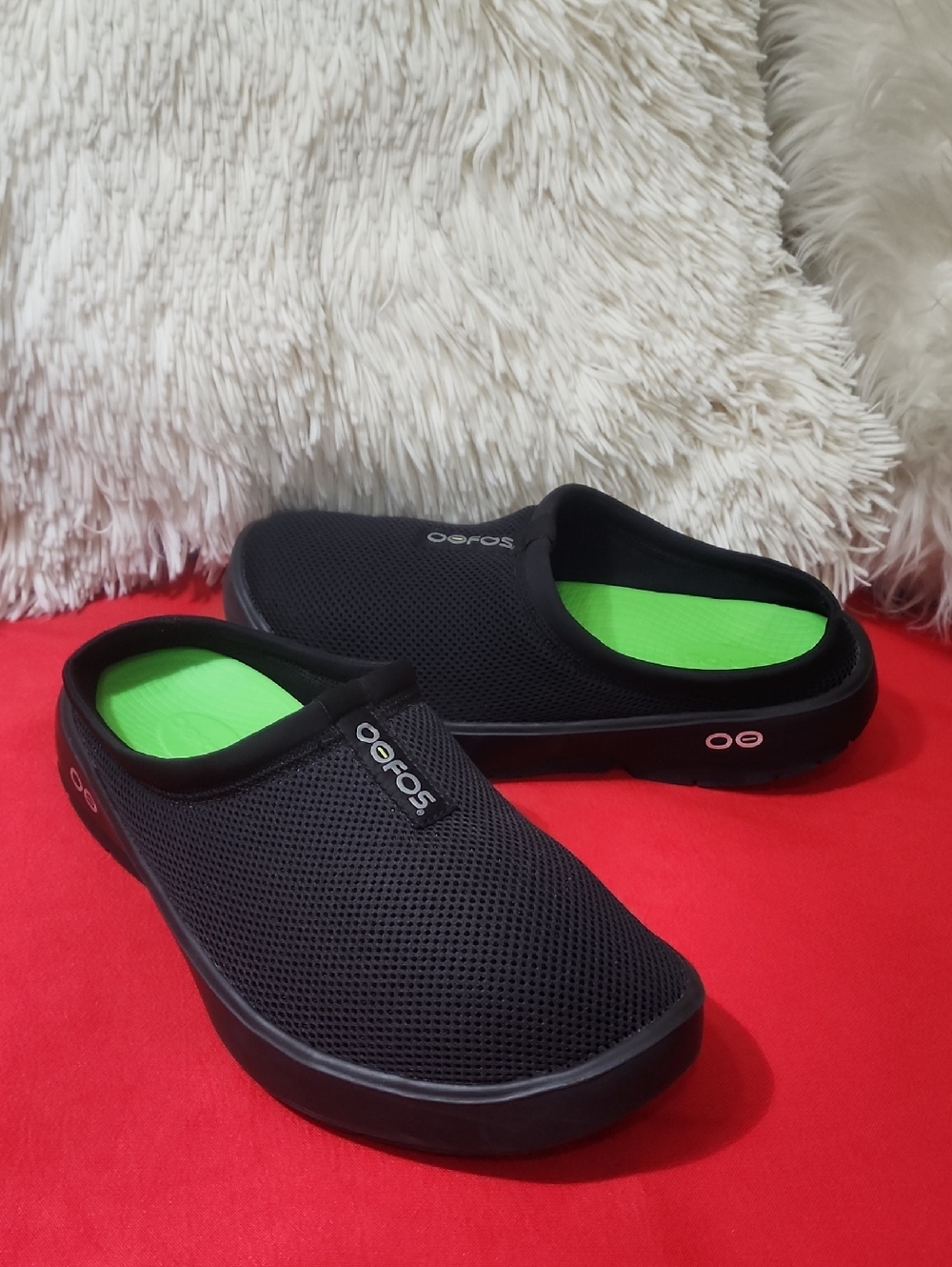 Oofos Sport Men's Mesh Slipper